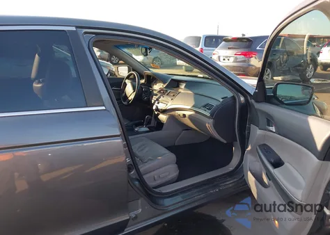 2008 Honda Accord 3.5 Ex-L из США, поврежденный, VIN 1HGCP36878A051476